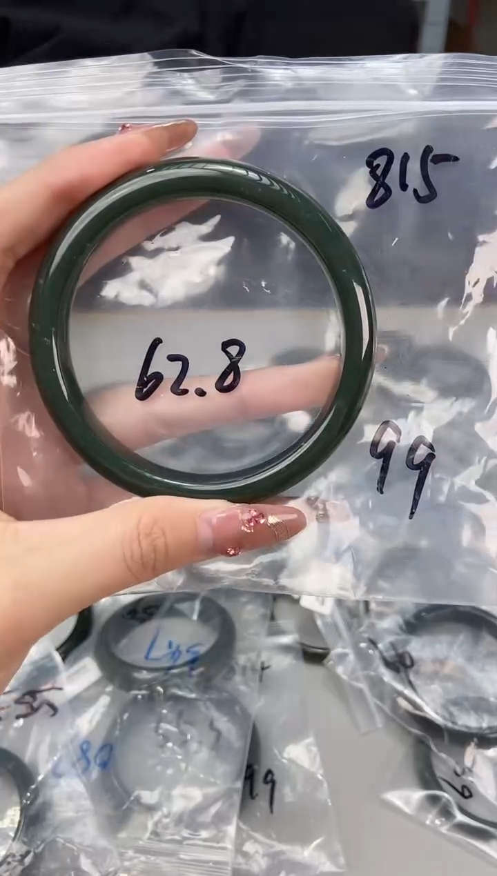 【闪购商品】和田玉手镯未镶嵌天然和田玉手镯815