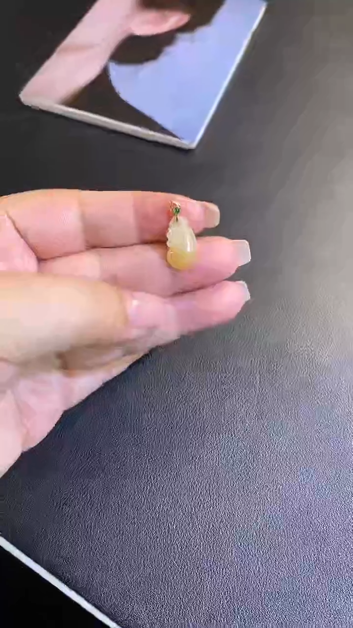 【闪购商品】翡翠吊坠(不含链)18K金镶嵌1