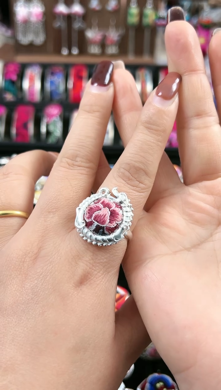 【闪购商品】织绣民族风老绣饰品081