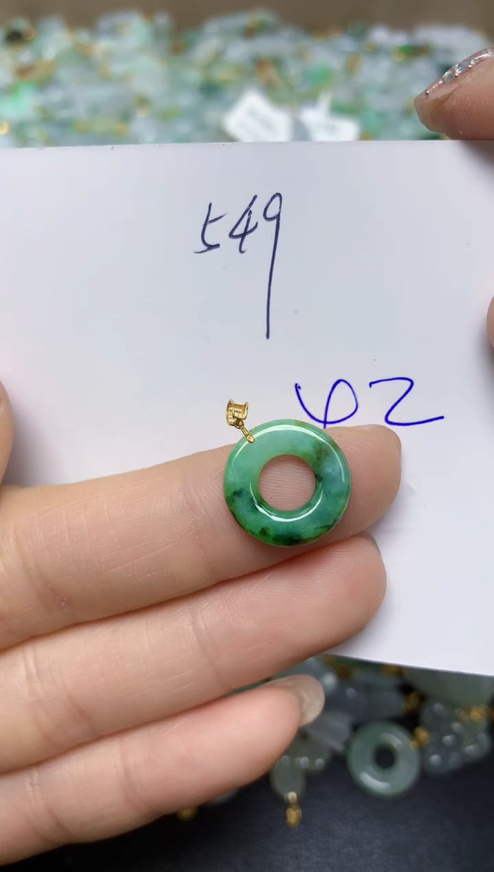 【闪购商品】翡翠挂件18K金镶嵌 天然翡翠A货