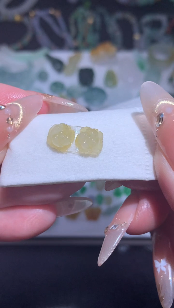 未镶嵌定制翡翠一对花花