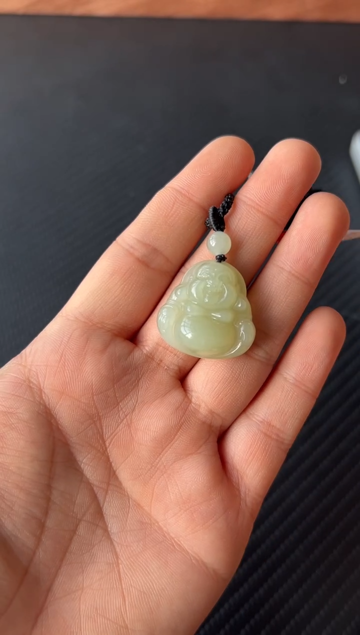 【闪购商品】和田玉吊坠(赠链)未镶嵌且末微色差近矿