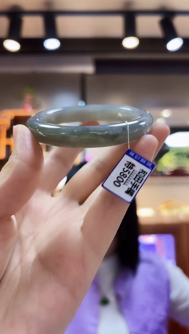 【闪购商品】和田玉未镶嵌56.1手镯