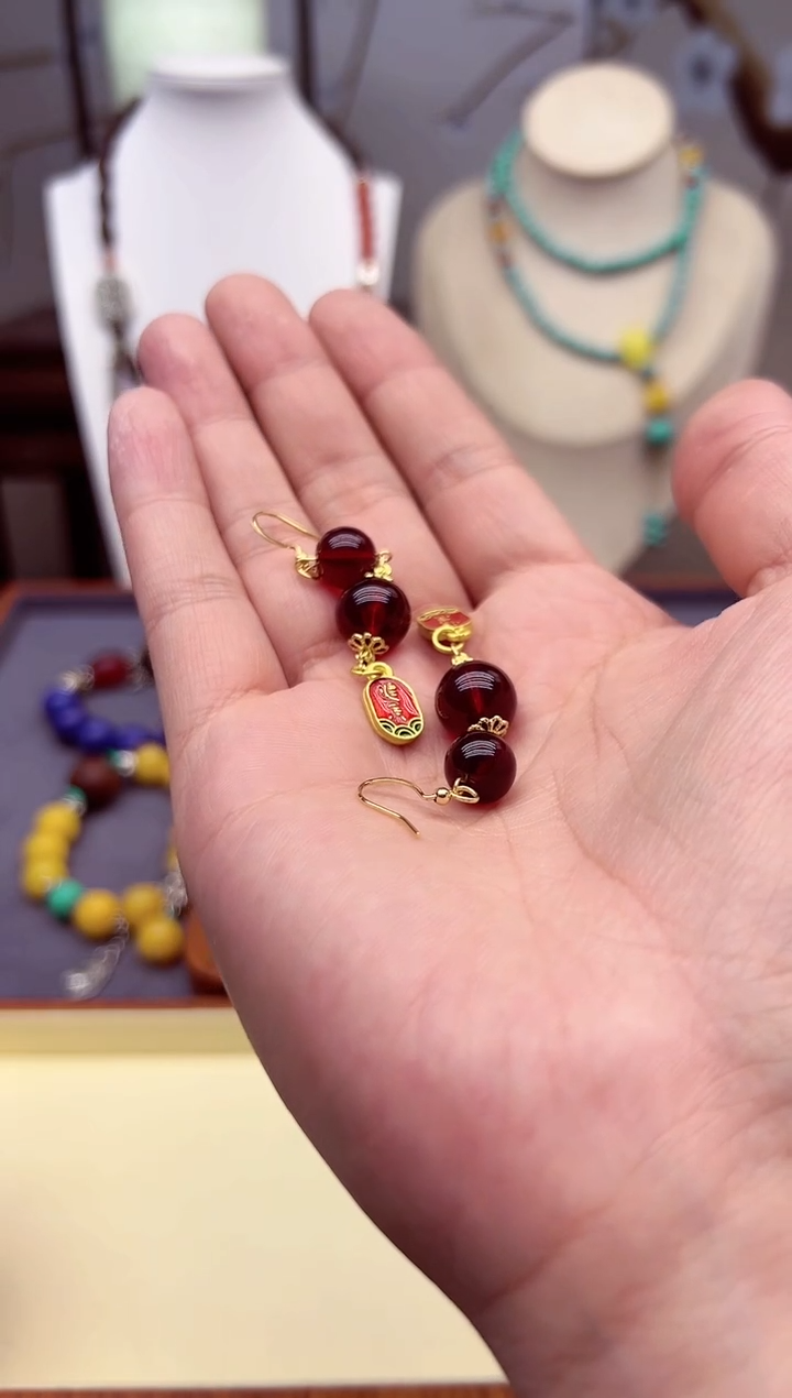 【闪购商品】血珀耳饰14K金镶嵌E    