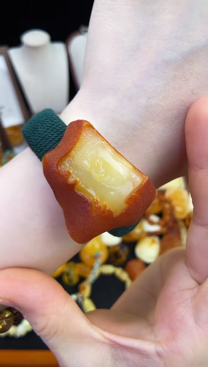 琥珀未镶嵌珠宝奇石柒月