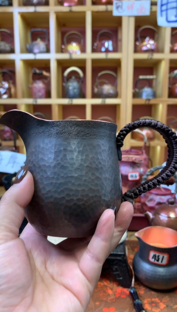 紫铜做旧加厚鹰嘴公道杯