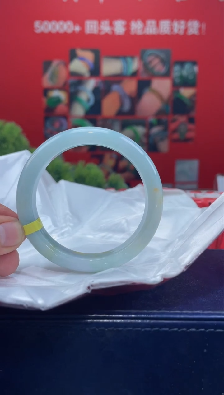 翡翠手镯未镶嵌手镯3