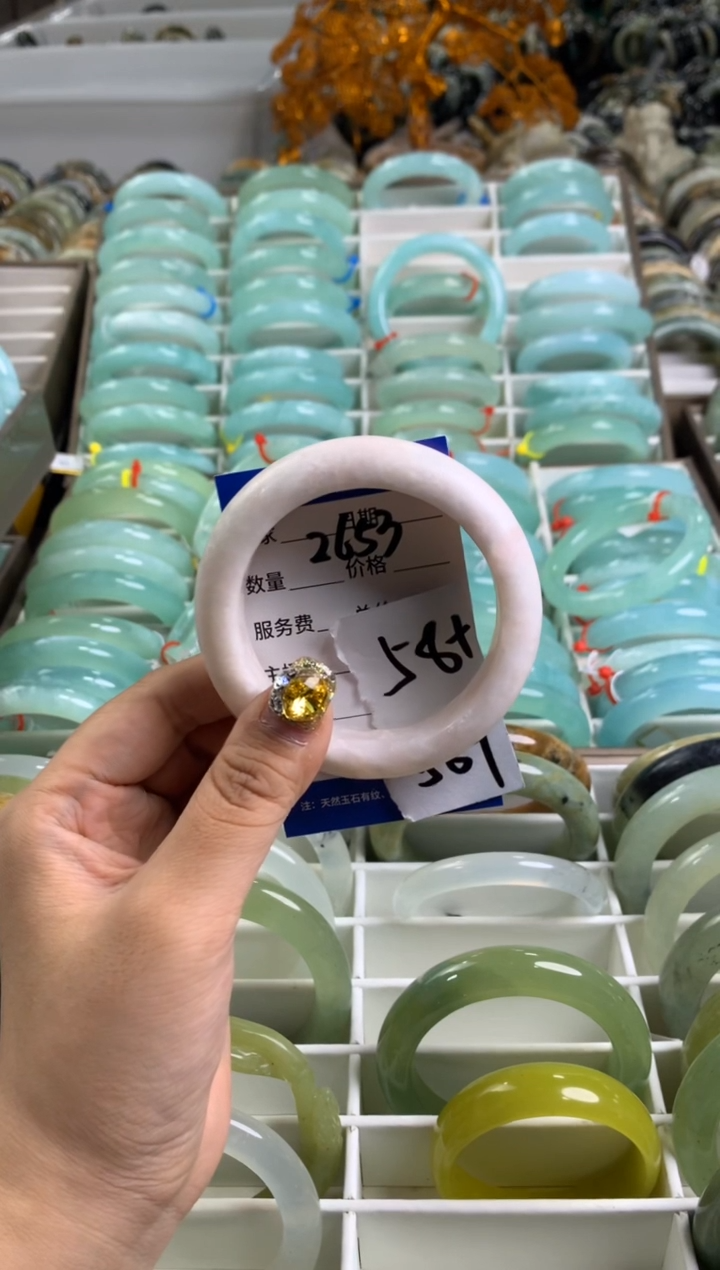 【闪购商品】蛇纹石玉手镯未镶嵌2653