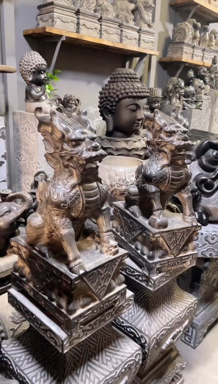 【闪购商品】50*28*19麒麟墩一对天然青石雕刻