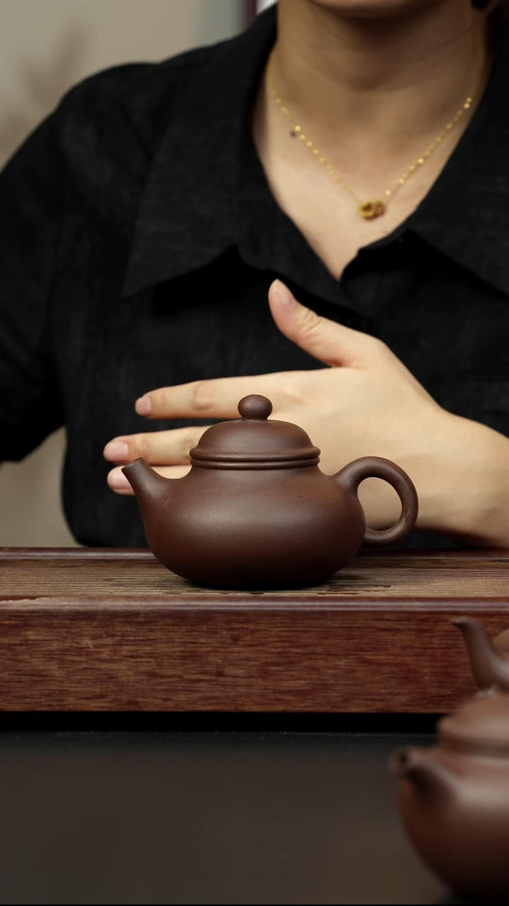 紫砂茶壶老紫泥 容天