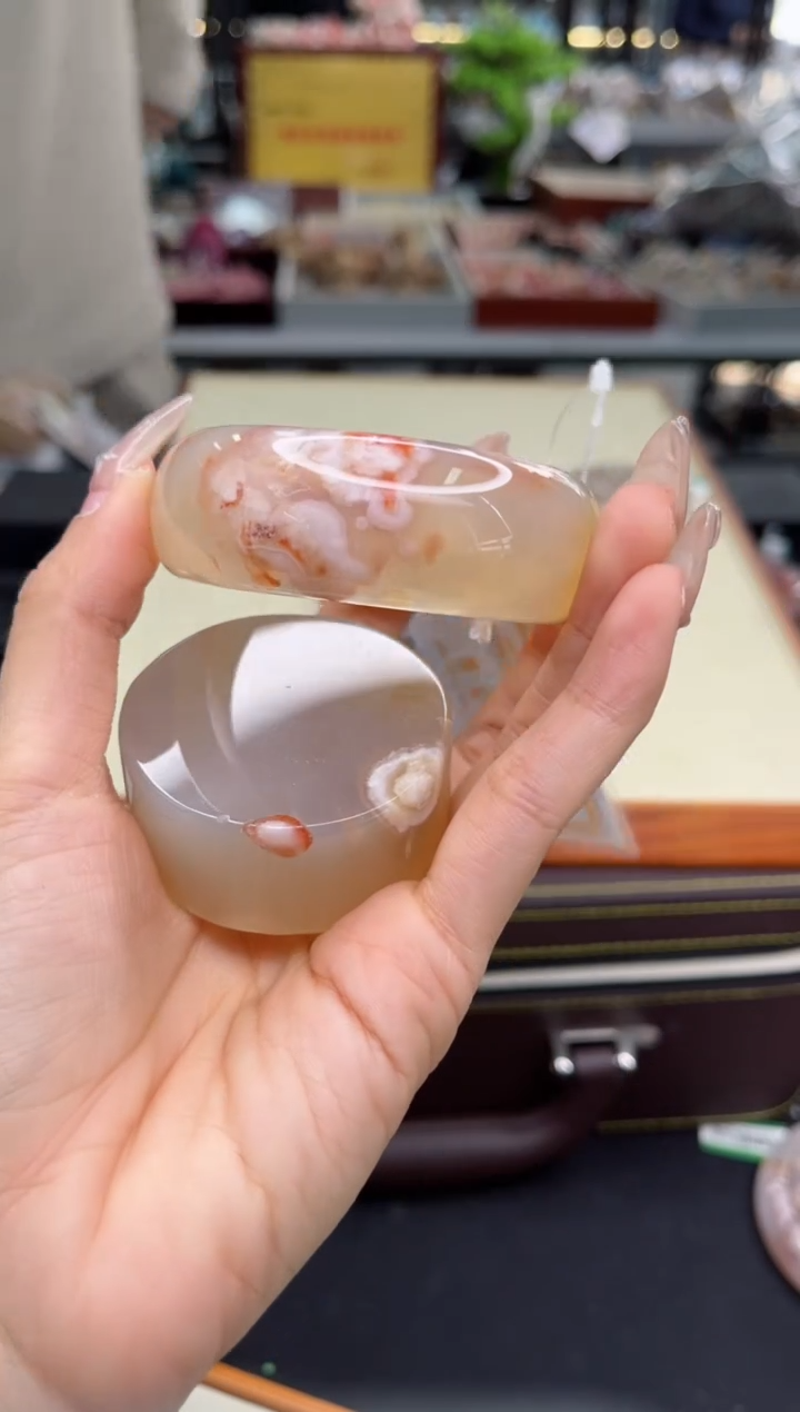 【闪购商品】石英质玉手镯未镶嵌54圈口（赠品镯心）6444223