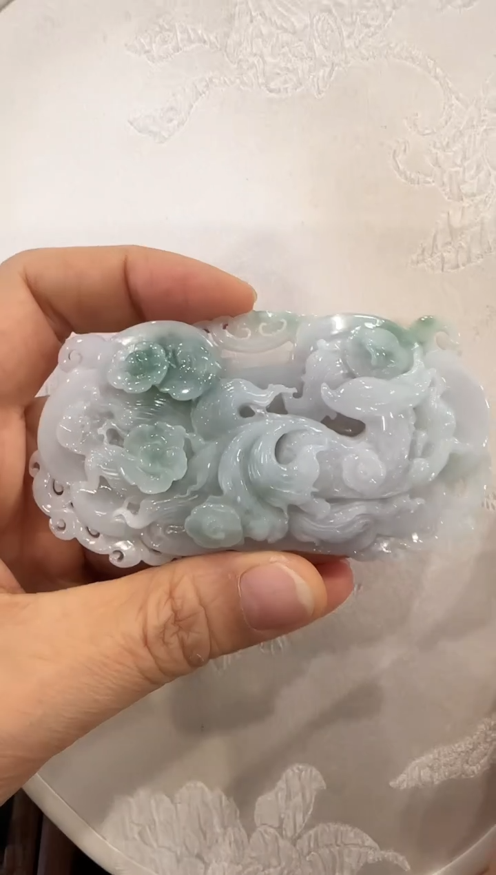 翡翠未镶嵌颈饰国风