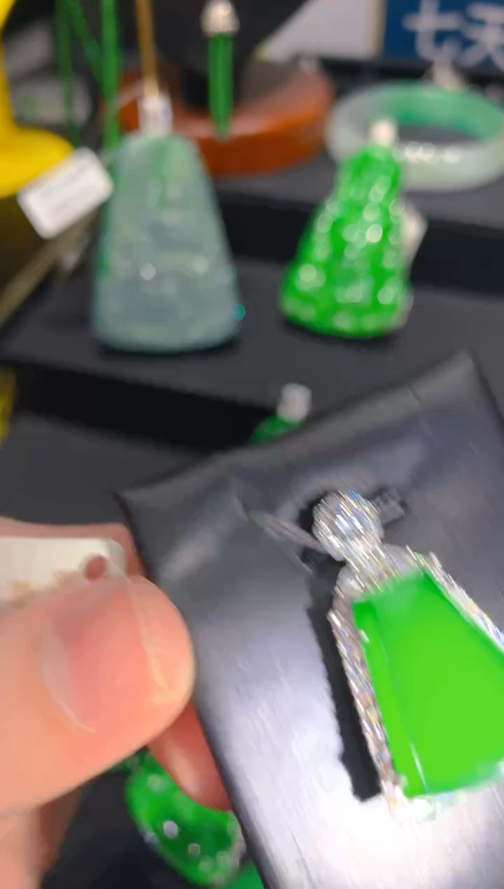 【闪购商品】翡翠颈饰银S925镶嵌一季