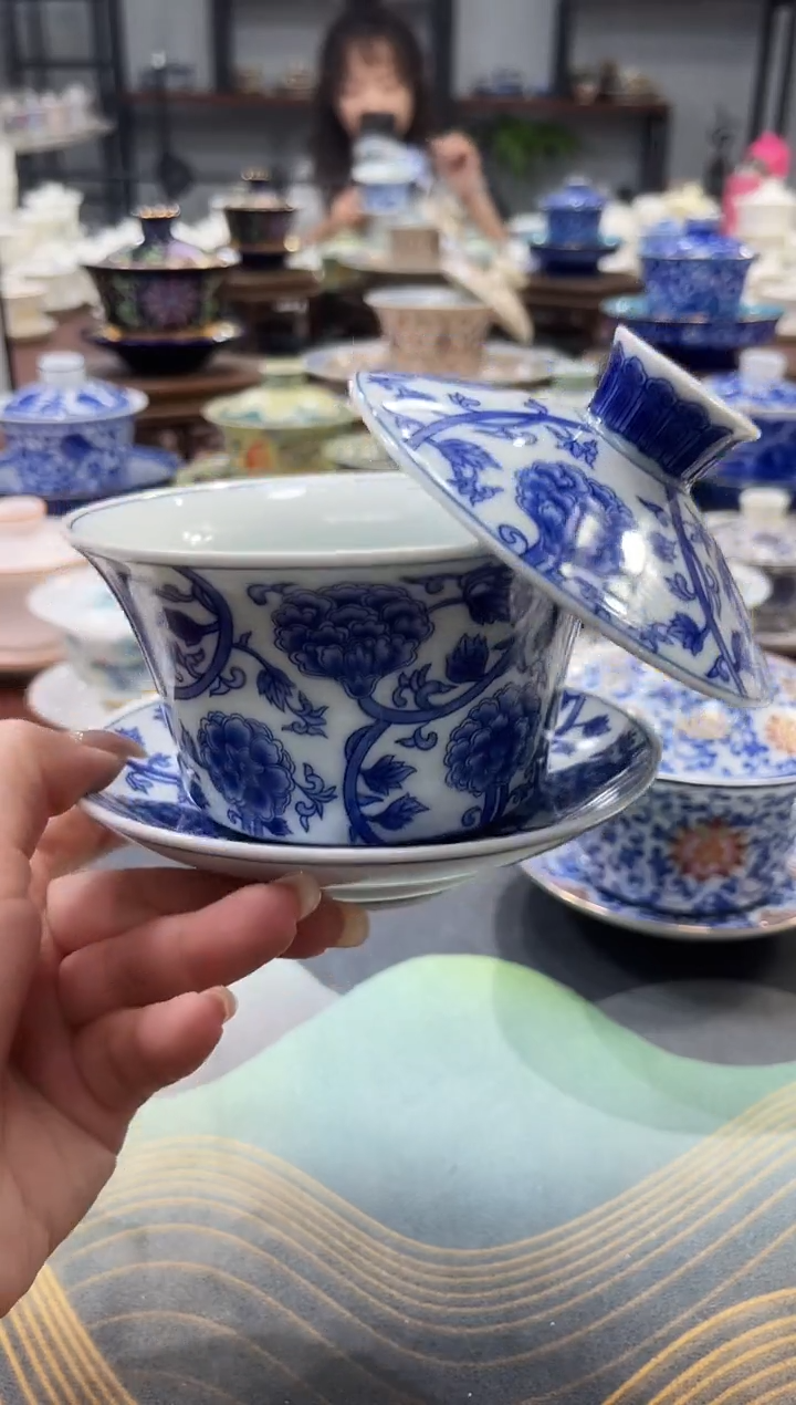 【闪购商品】320双彩仿古青花缠枝莲盖碗