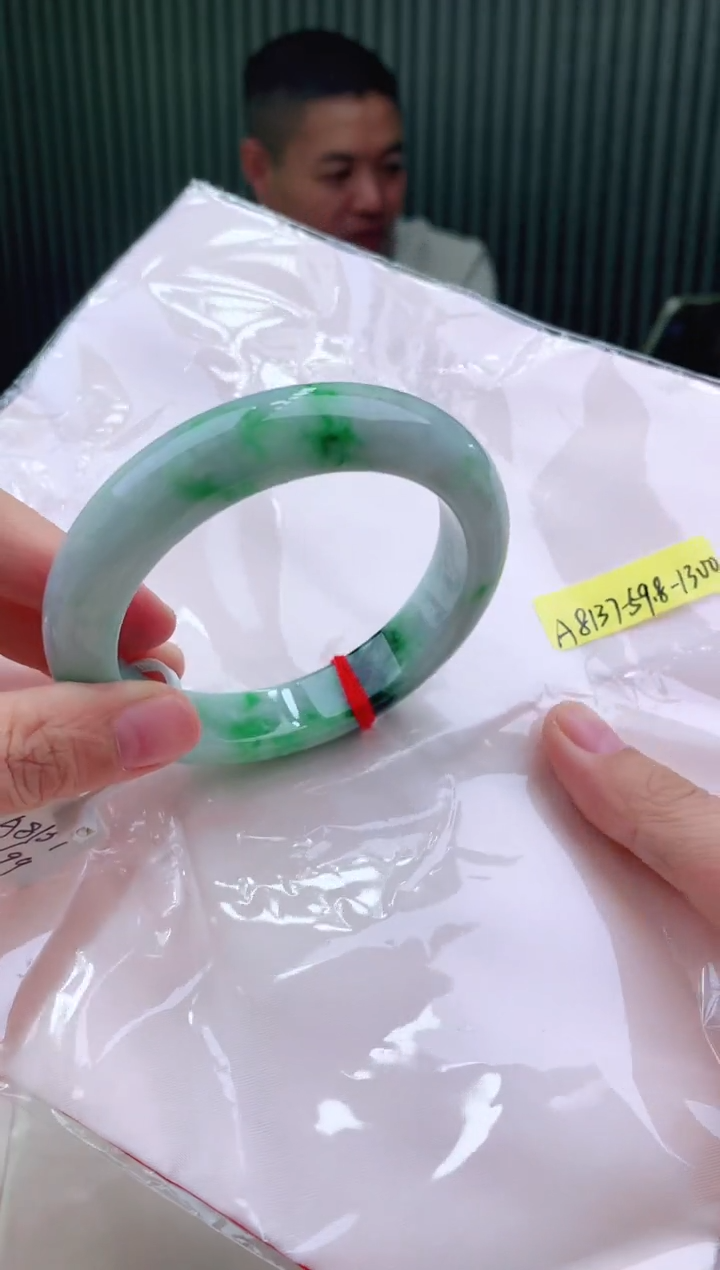 未镶嵌手镯翡翠59+