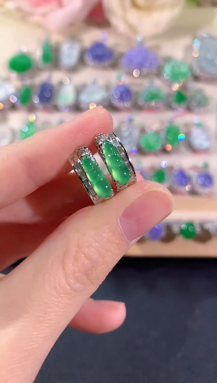 18K金镶嵌翡翠耳饰冬日珠宝Q120