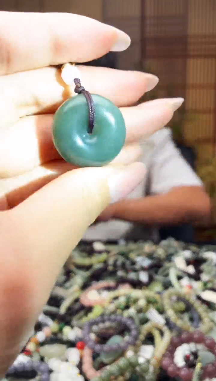 颈饰未镶嵌和田玉多样性发货，拍一发一