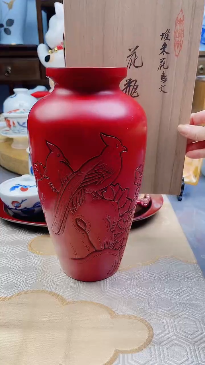 【闪购商品】盘日产实木堆朱花瓶