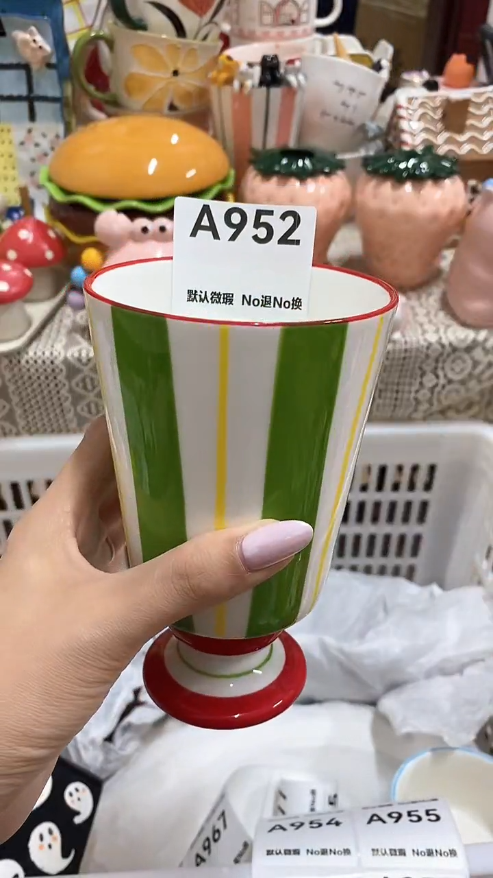 摆件小***莉默认微瑕，满25包邮