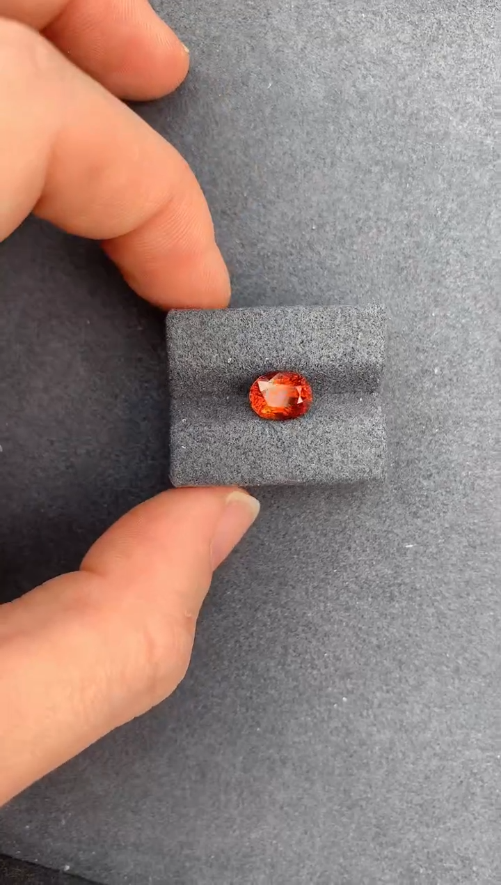 【闪购商品】石榴石（芬达石）裸石未镶嵌2.3ct芬达