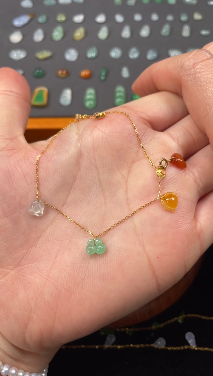 套链18K金镶嵌翡翠关****?一个JK677