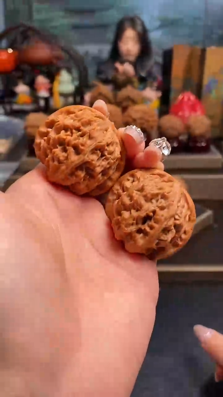 【闪购商品】文玩核桃把件H849苹果园40