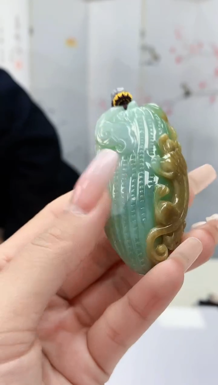 【闪购商品】定制翡翠未镶嵌4969lr-毛货挂件56