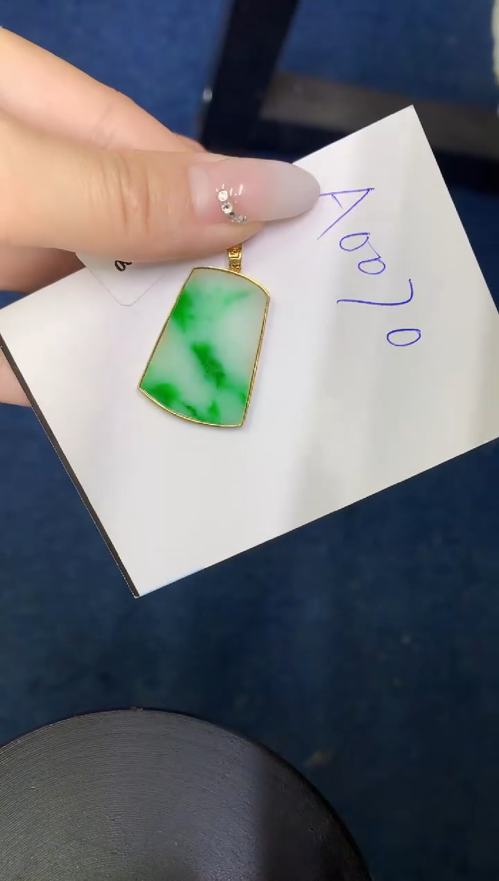 【闪购商品】翡翠颈饰18K金镶嵌00000000000