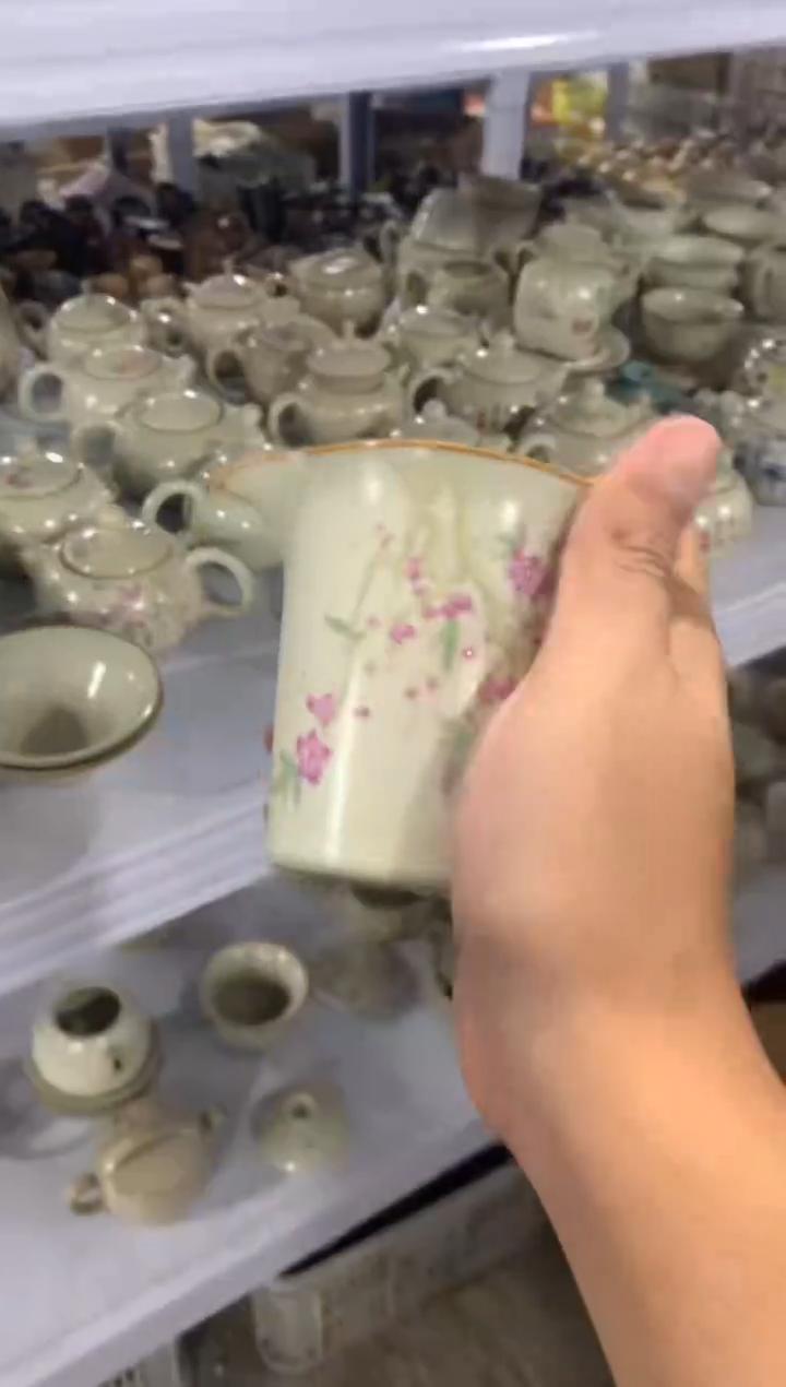 茶壶、盖碗、主人杯、客杯（轻轻微瑕介意勿拍）