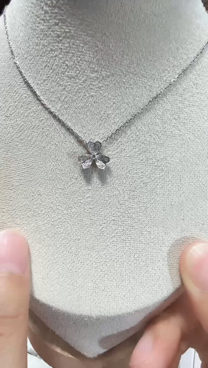 项链18K金镶嵌钻石三叶满钻项链k白