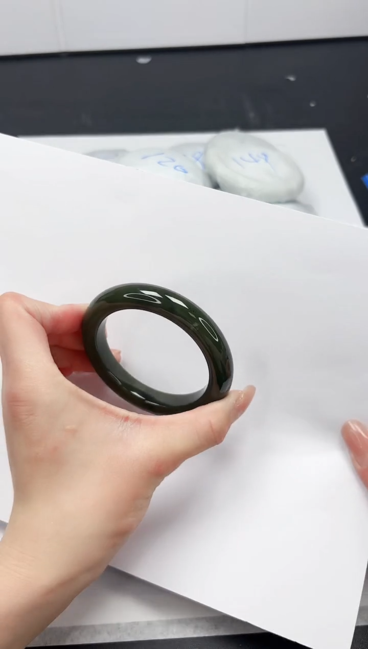 【闪购商品】和田玉手镯未镶嵌260-57