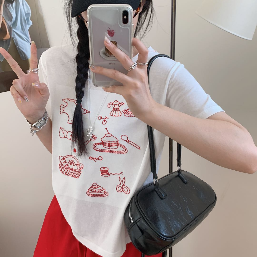 A1971 线条刺绣小鸟T恤上衣