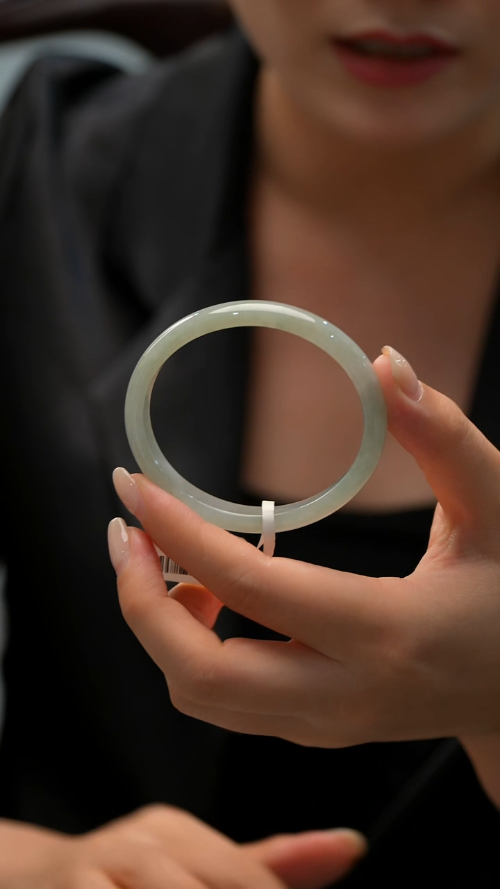 未镶嵌手镯（贵妃镯）翡翠67号