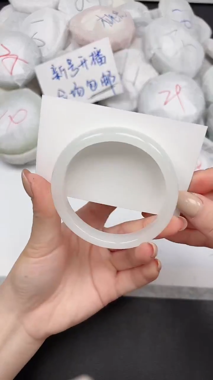 未镶嵌手镯石英质玉34/6061