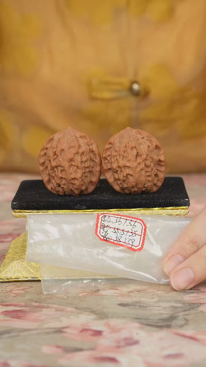 文玩核桃把件非嫁接北京