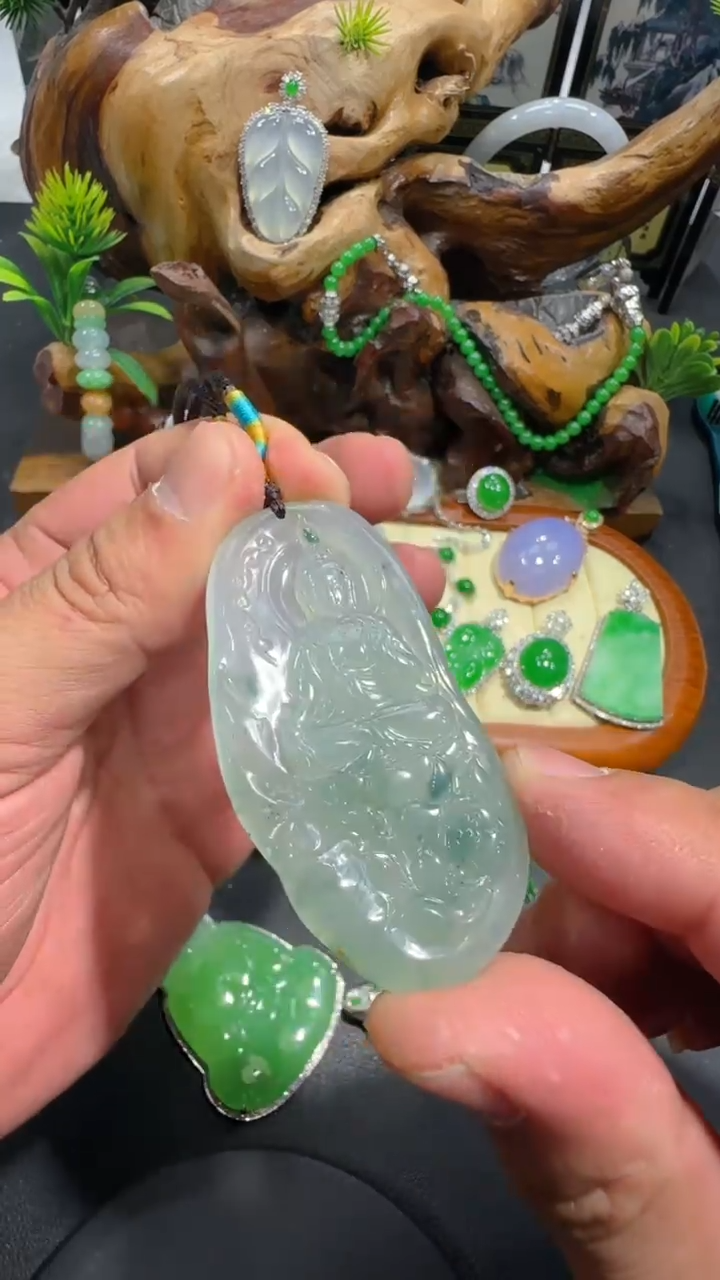 【闪购商品】翡翠吊坠(不含链)未镶嵌吊坠