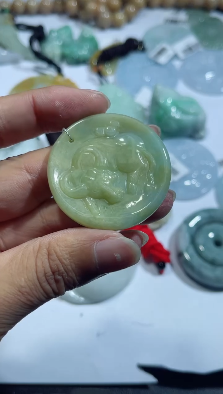 【闪购商品】翡翠吊坠(不含链)未镶嵌00001001