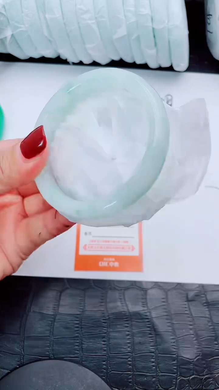 【闪购商品】石英质玉手镯未镶嵌R25-56-57