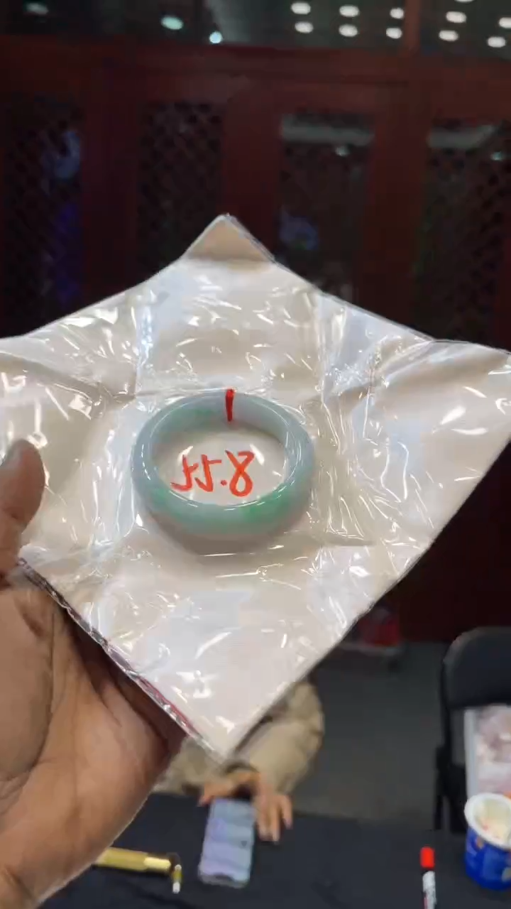 【闪购商品】翡翠手镯未镶嵌手镯