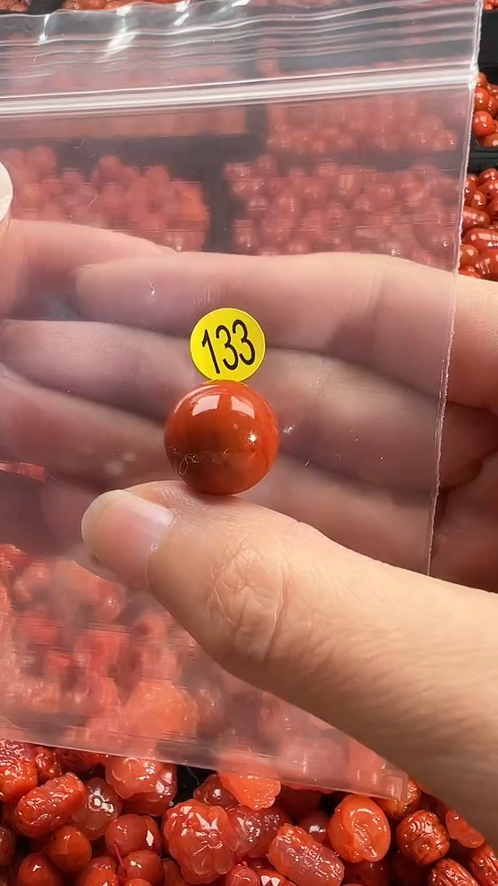 颈饰未镶嵌南红玛瑙1