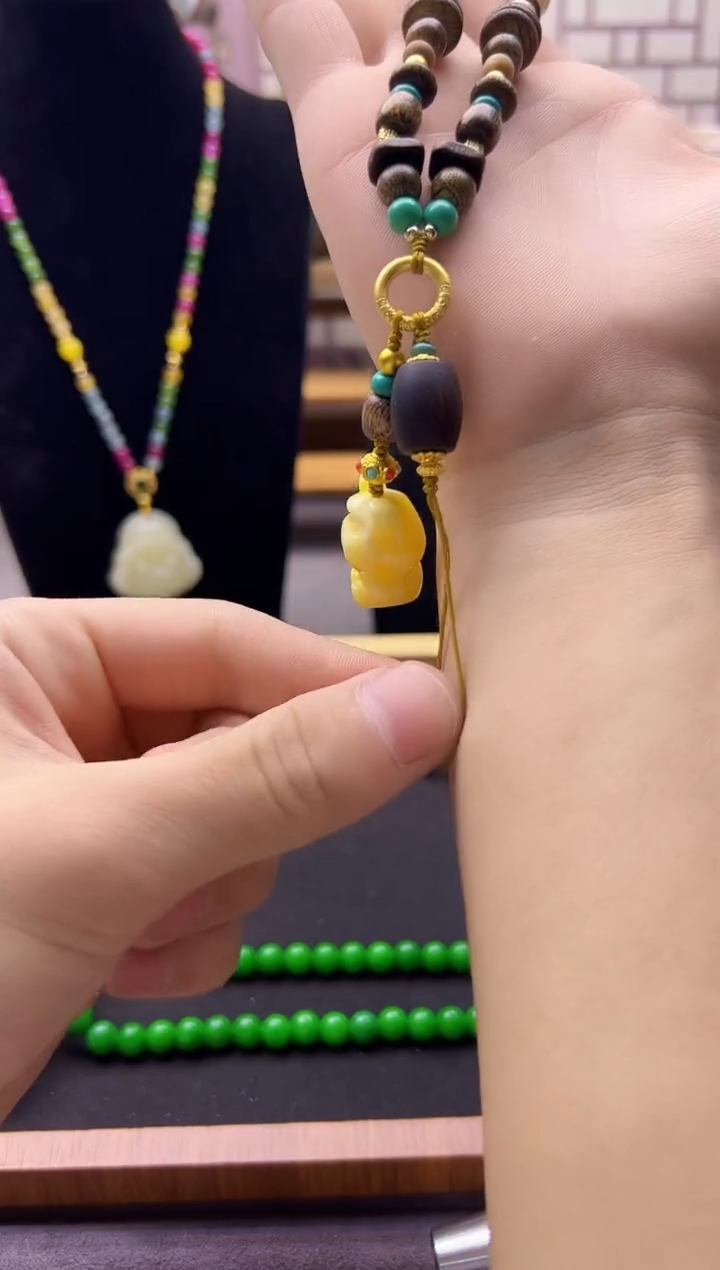 【闪购商品】蜜蜡颈饰14K金镶嵌Q44       