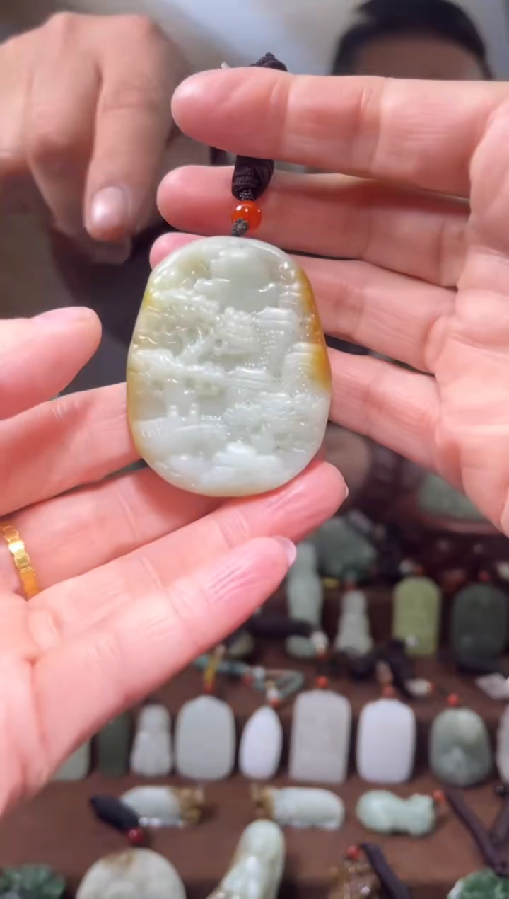 颈饰未镶嵌和田玉`