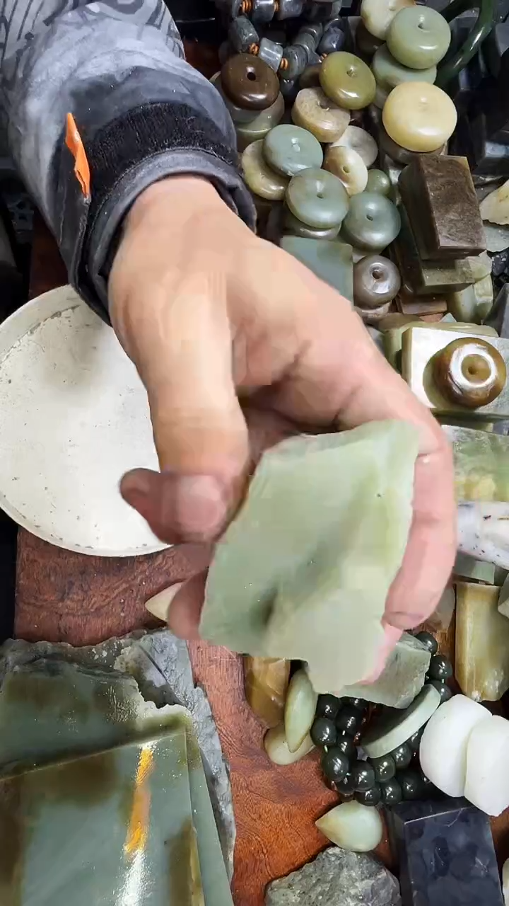 未镶嵌和田玉珠宝半成品1