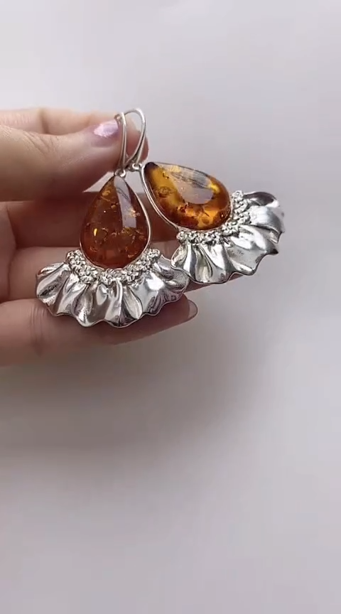 【闪购商品】琥珀裸石银S925镶嵌花珀耳坠