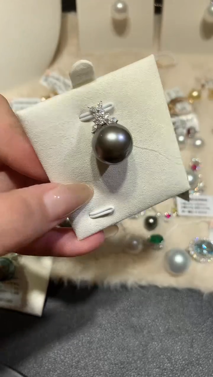 18K金镶嵌吊坠（不含链）海水珍珠A256|9999