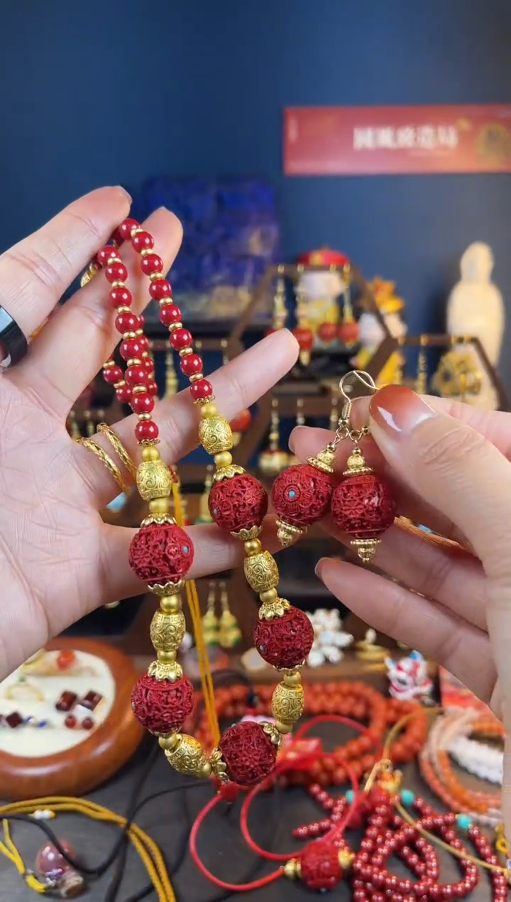 【闪购商品】红红满雕工设计师款项链+耳钩