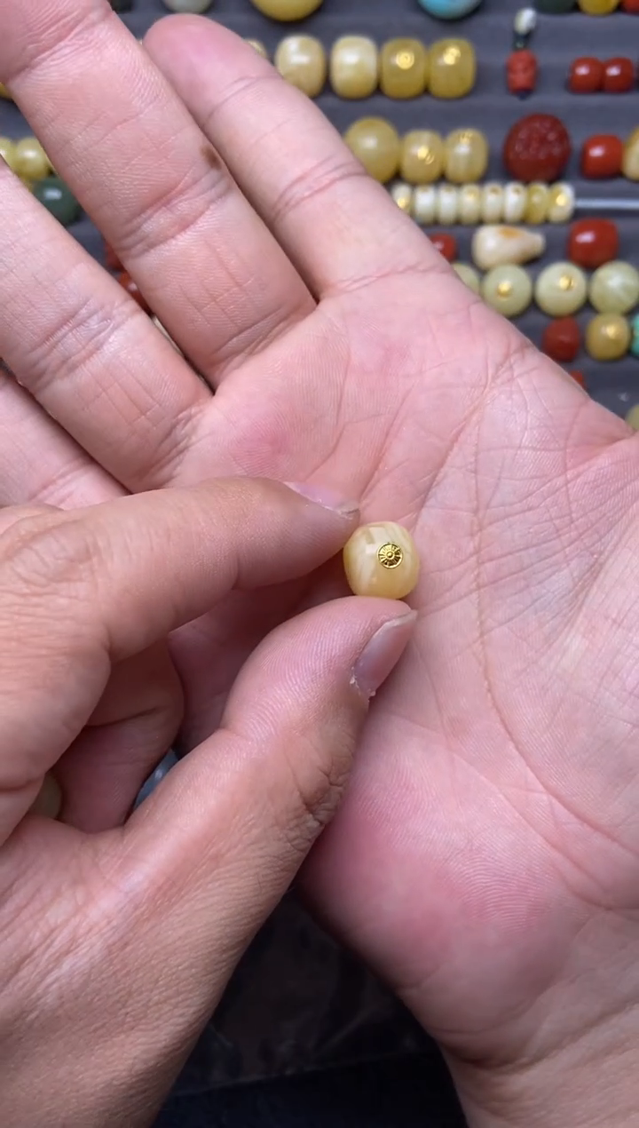 【闪购商品】蜜蜡珠宝奇石足金镶嵌12mm一颗