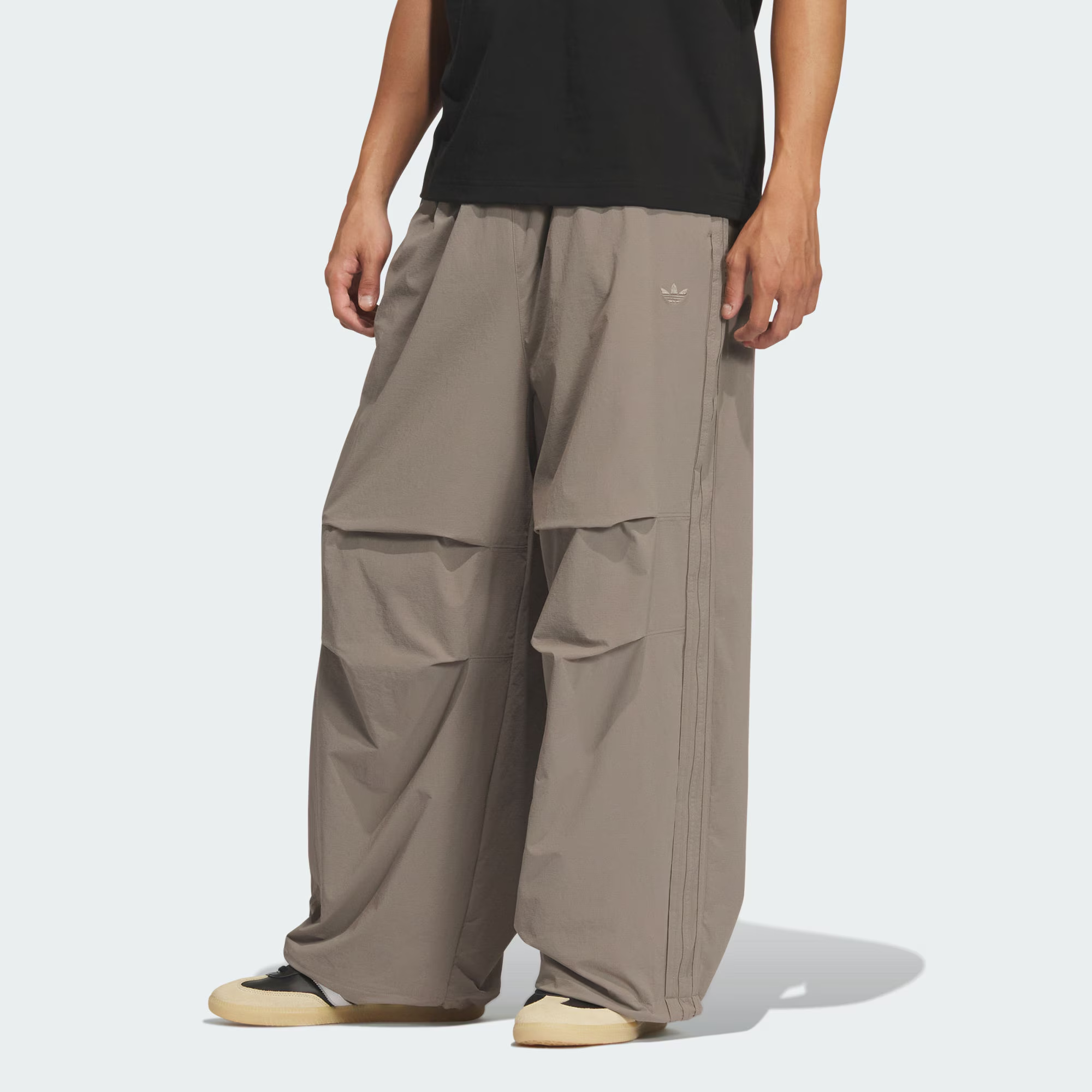 adidas/阿迪达斯时尚百搭秋冬加绒梭织宽松阔腿运动伞兵裤 IA7505