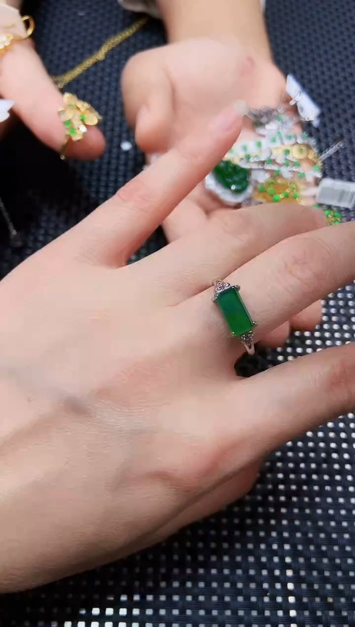 【闪购商品】翡翠戒指未镶嵌111111111