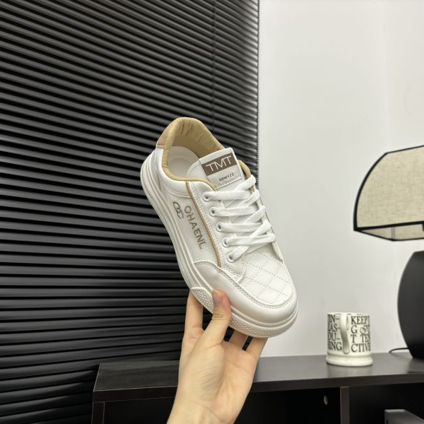 女款时尚百搭运动休闲鞋A06[小薇]